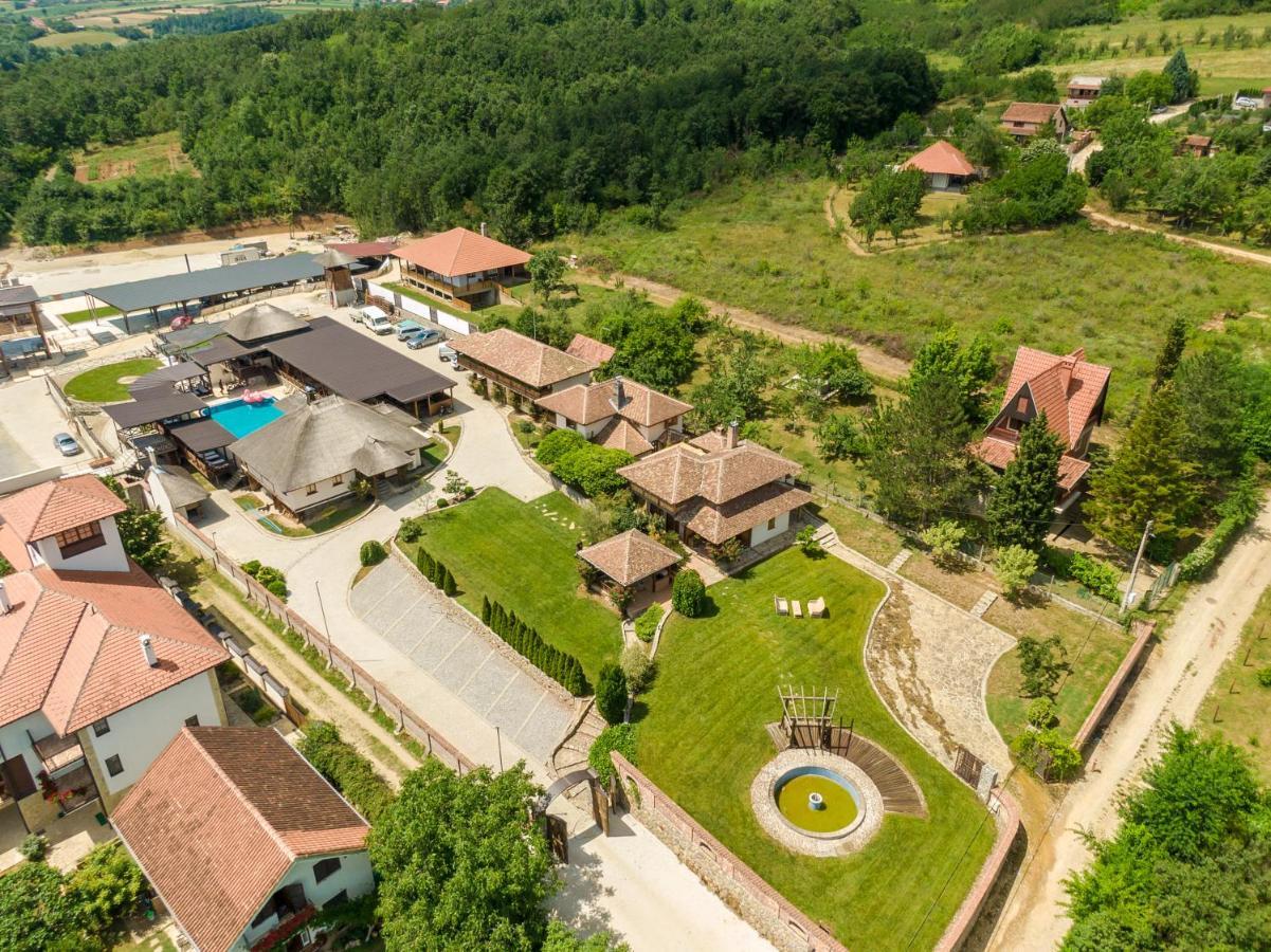 Woodland Resort Κραγκούγιεβατς Εξωτερικό φωτογραφία