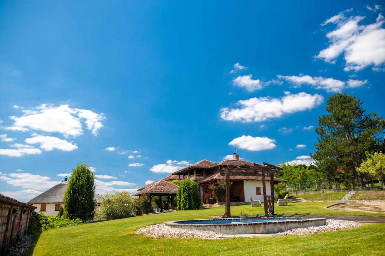 Woodland Resort Κραγκούγιεβατς Εξωτερικό φωτογραφία