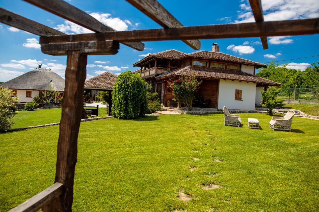 Woodland Resort Κραγκούγιεβατς Εξωτερικό φωτογραφία