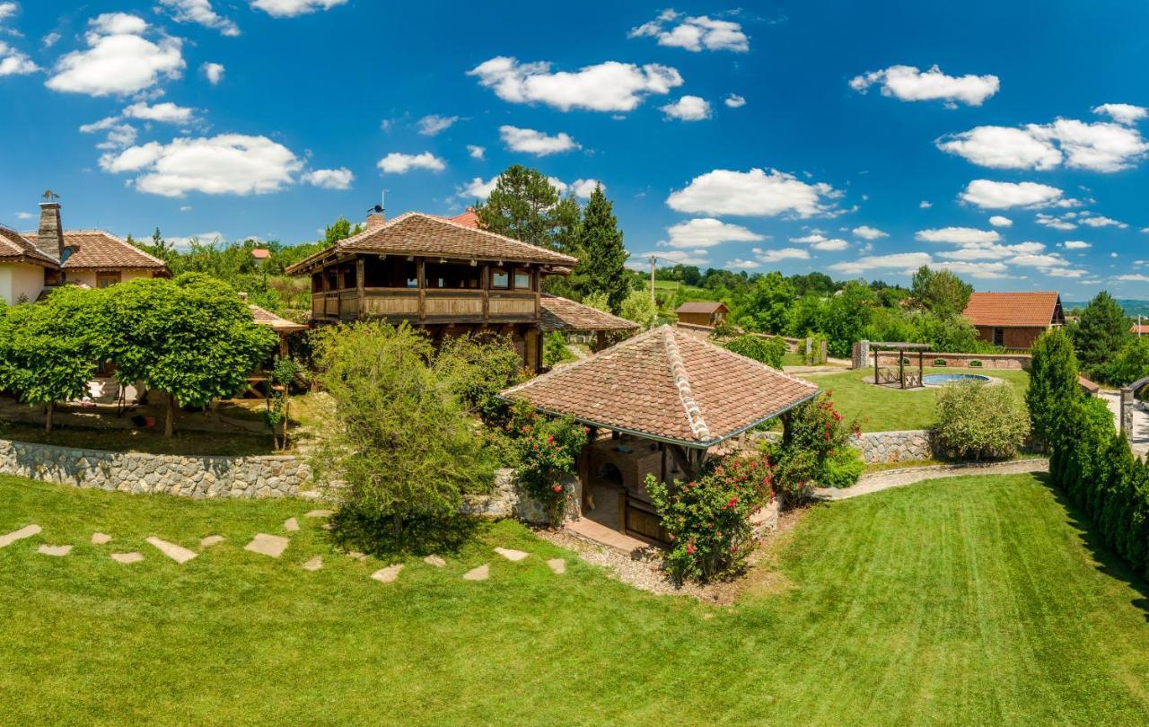 Woodland Resort Κραγκούγιεβατς Εξωτερικό φωτογραφία