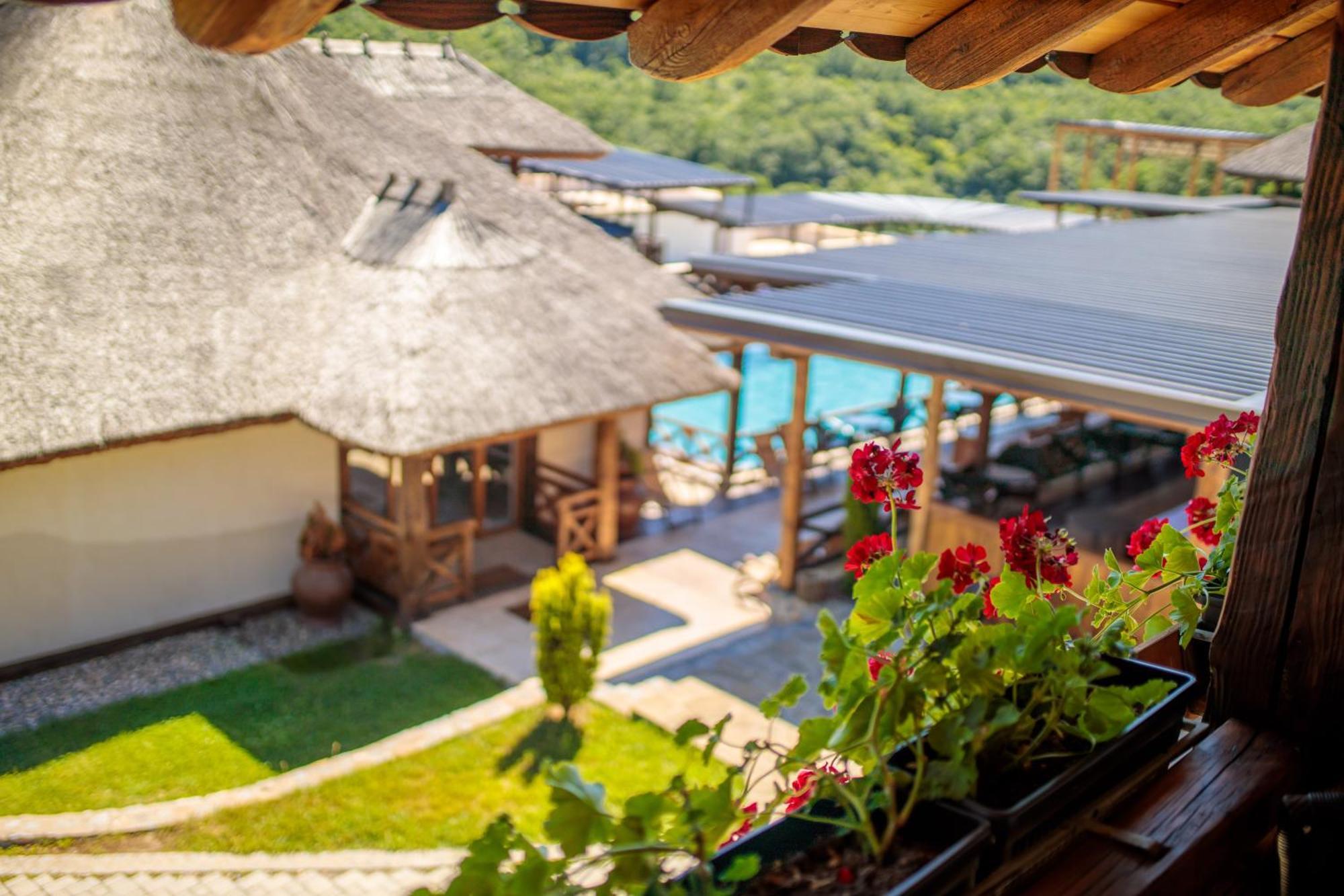Woodland Resort Κραγκούγιεβατς Εξωτερικό φωτογραφία